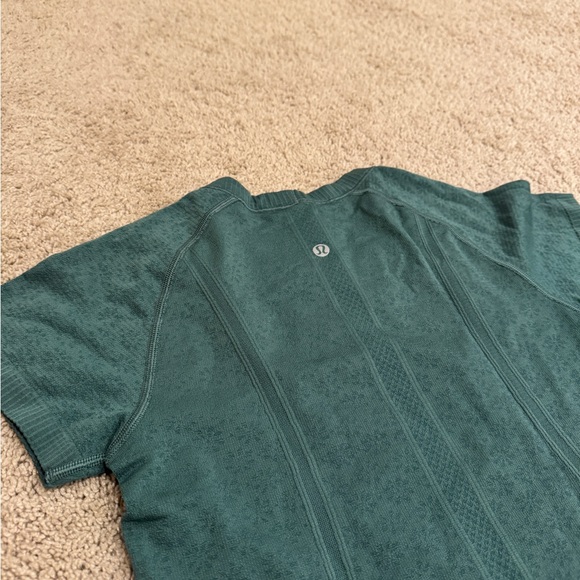 Lululemon Swiftly Tech Short Sleeve Crew - Green Smoke - Picture 8 of 8